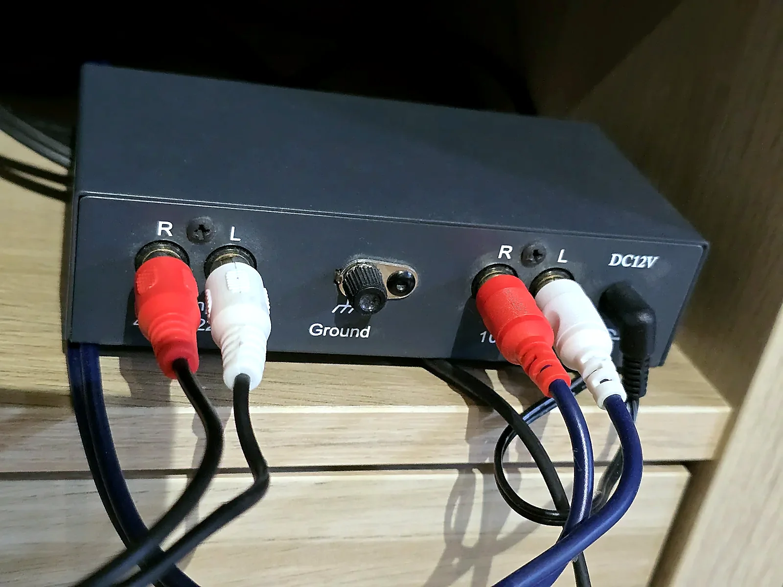 Rückseite des Hama PA-506 aus unserem Bestand